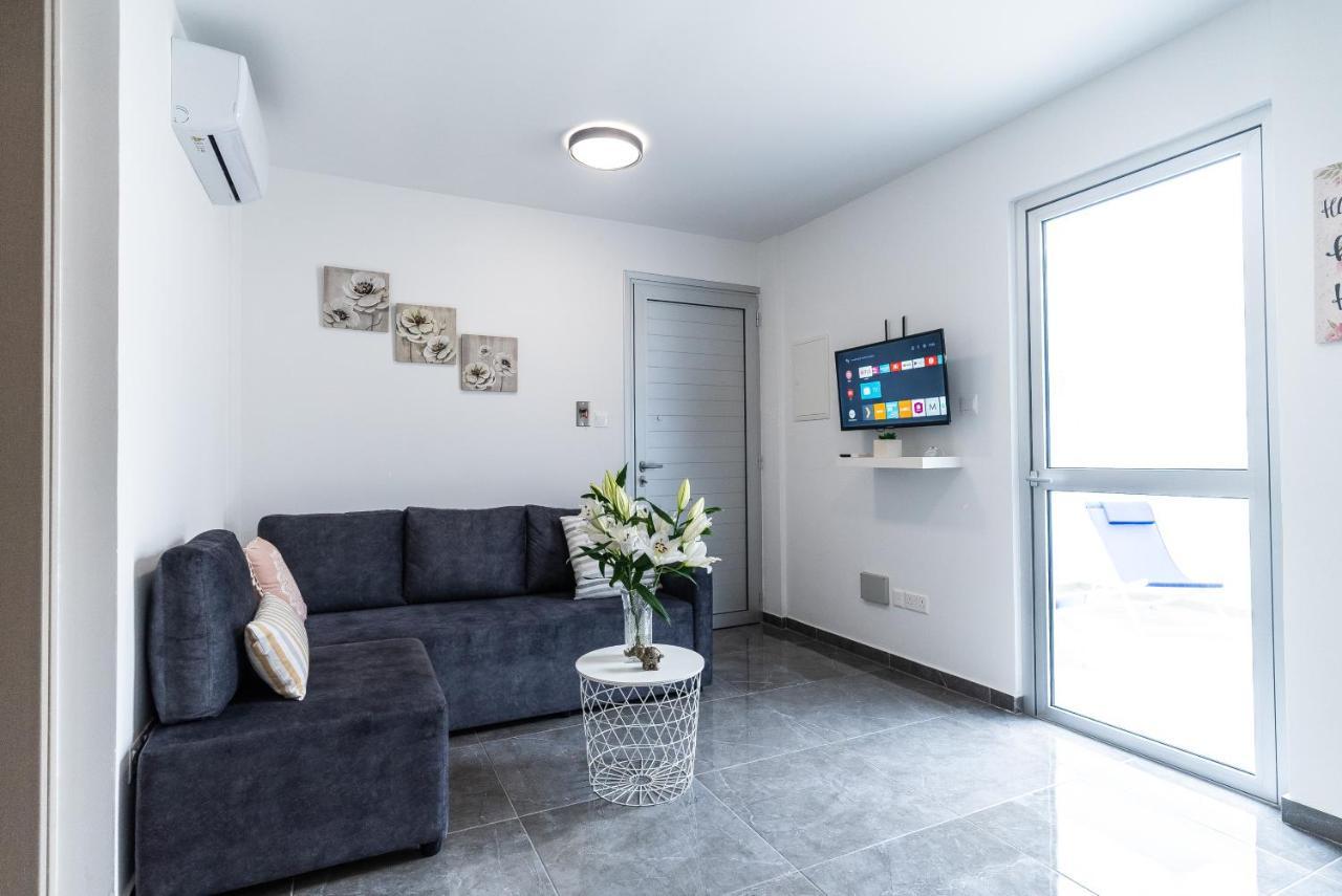 Spiros Luxury Apartments Айя Напа Екстериор снимка