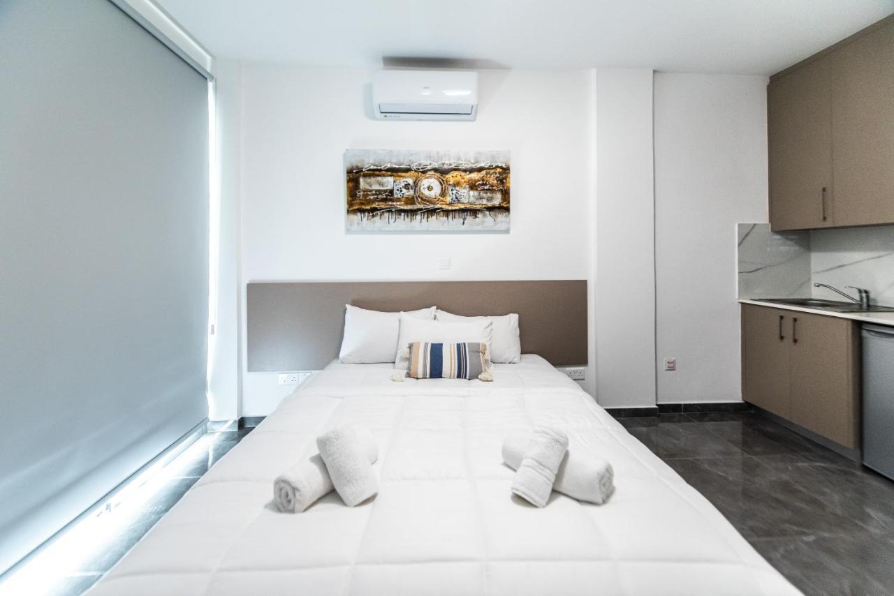 Spiros Luxury Apartments Айя Напа Екстериор снимка