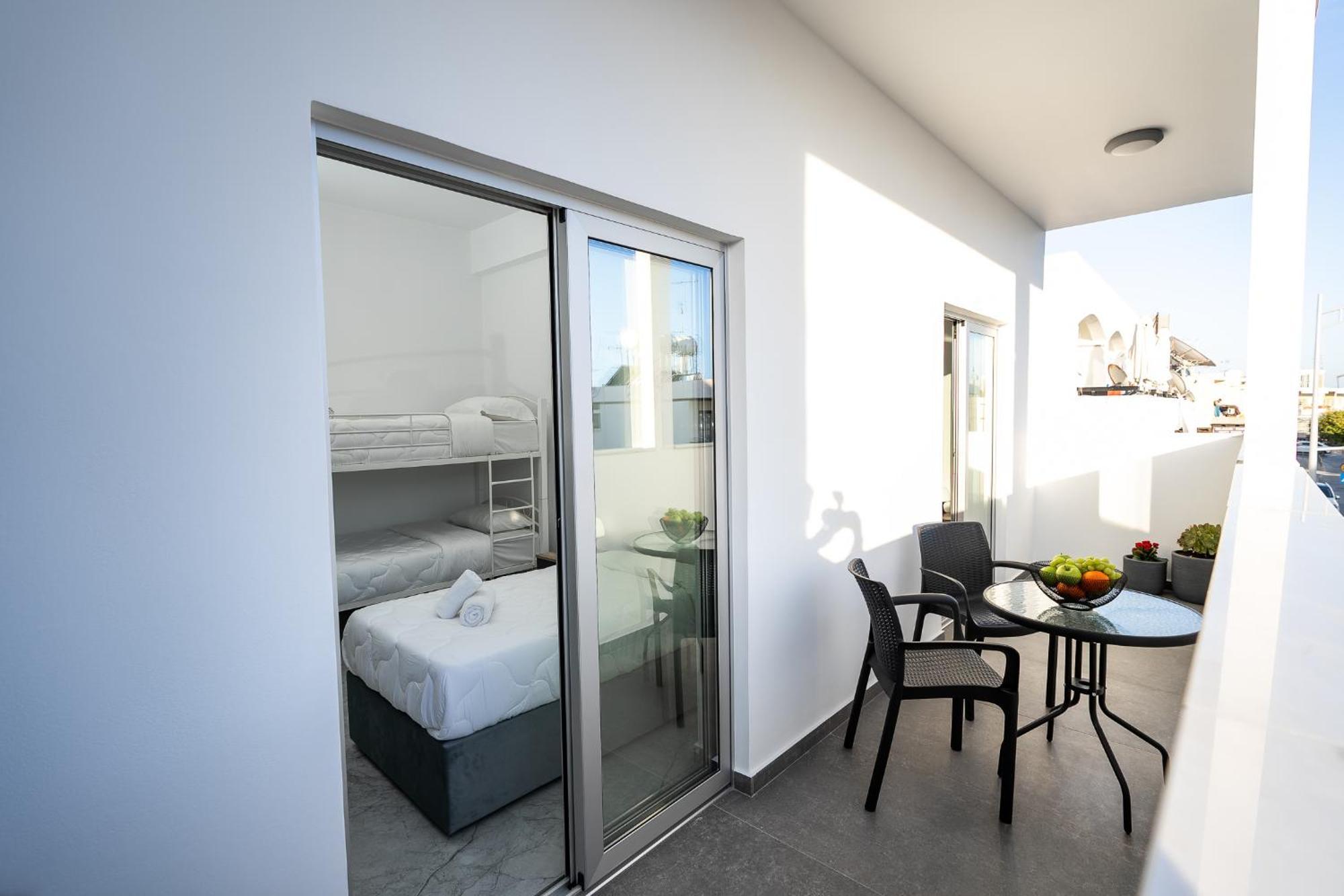 Spiros Luxury Apartments Айя Напа Екстериор снимка