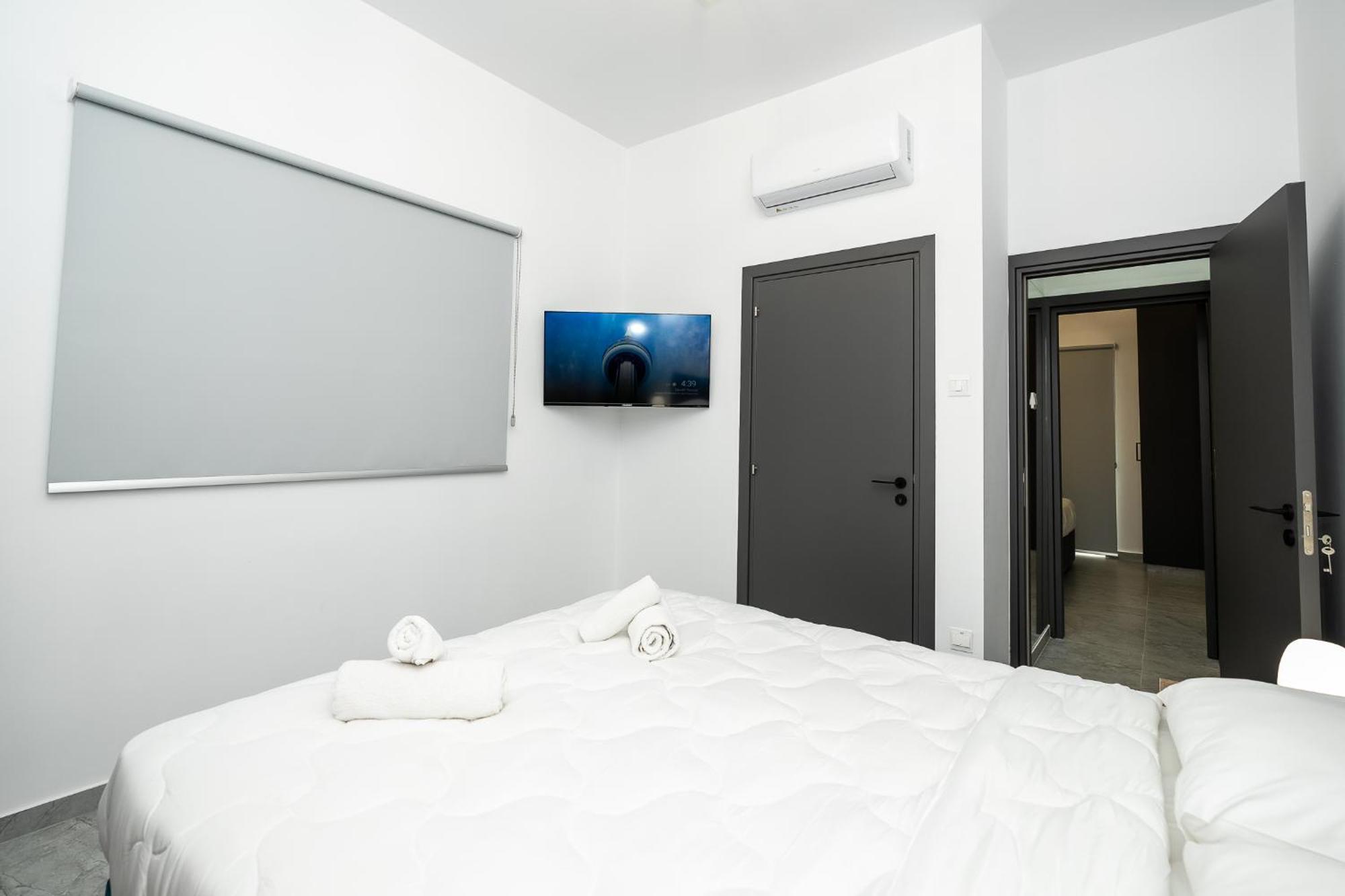 Spiros Luxury Apartments Айя Напа Екстериор снимка